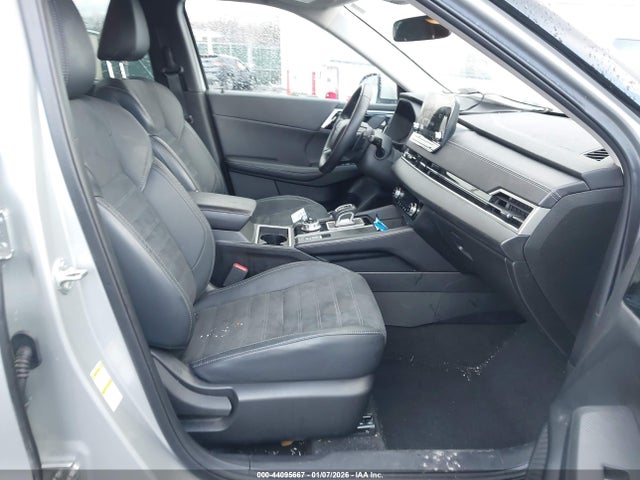 2023 MITSUBISHI OUTLANDER JA4J4UA85PZ011841 Photo 4