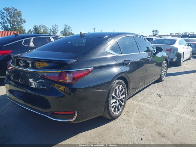 Lexus ES 300H 2024 58ADA1C16RU050047 Image 4