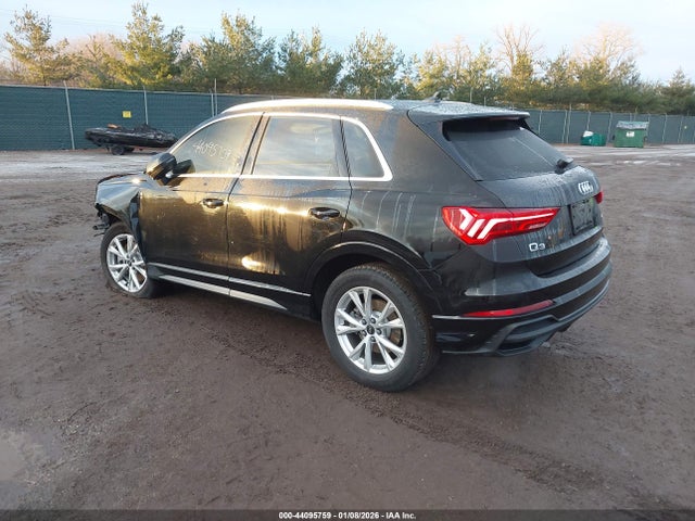 2023 AUDI Q3 WA1DECF37P1147792 Photo 2