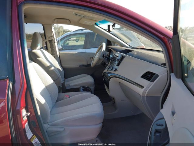 2011 TOYOTA SIENNA 5TDJK3DC7BS002199 Photo 4