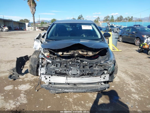 Toyota Prius Three Touring 2018 JTDKARFU5J3554199 Image 13