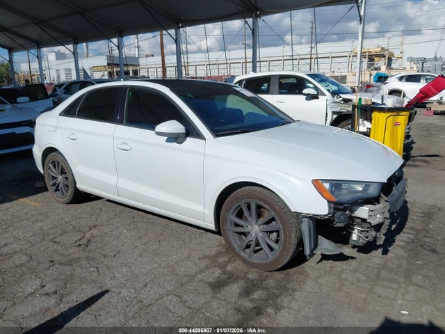 2015 AUDI A3 WAUAJGFF3F1082134 Photo 0