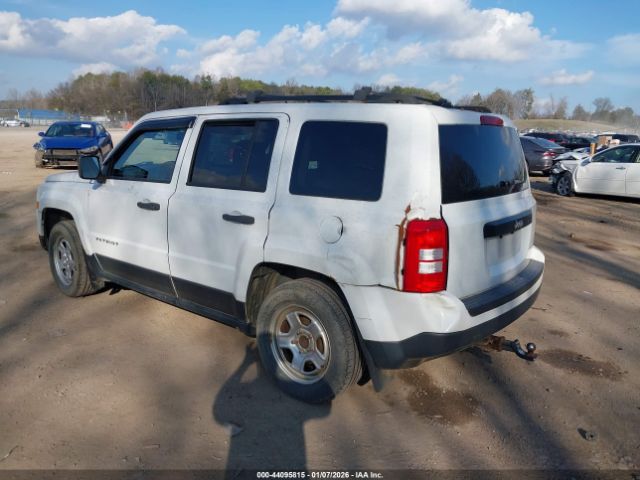 2016 JEEP PATRIOT 1C4NJPBA1GD735882 Photo 2