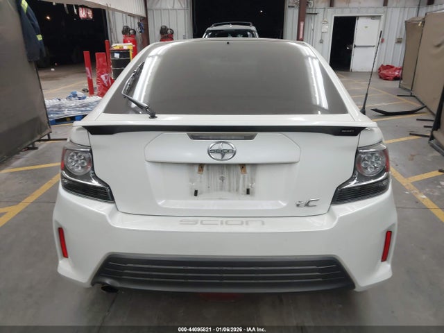 Scion TC 2016 JTKJF5C76GJ020355 Image 17
