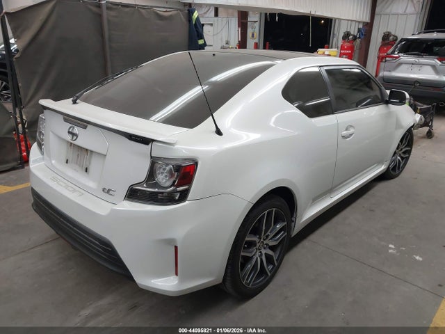 Scion TC 2016 JTKJF5C76GJ020355 Image 4
