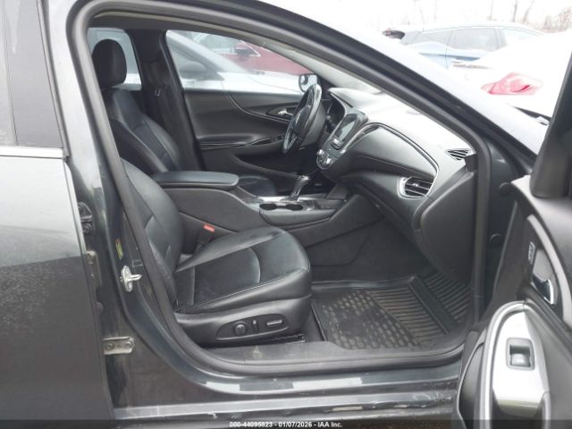 2017 CHEVROLET MALIBU 1G1ZE5ST7HF184139 Photo 4