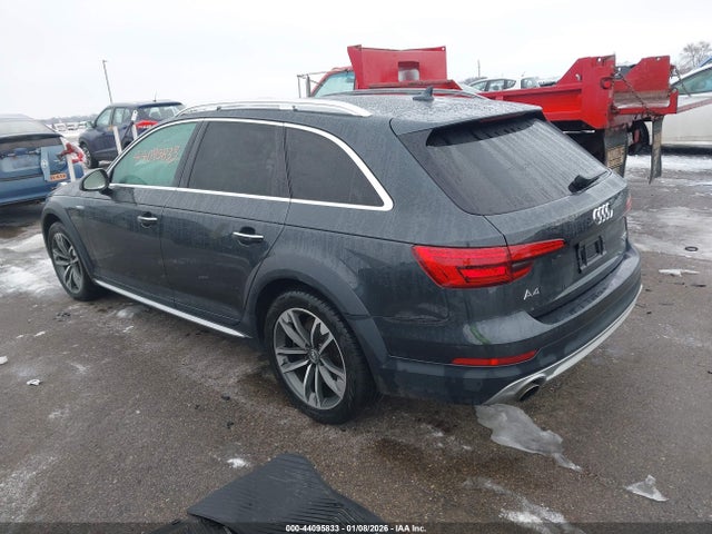 2017 AUDI A4 ALLROAD WA18NAF49HA093069 Photo 2