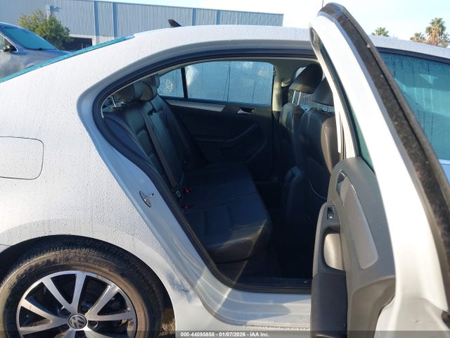 3VWDB7AJ2HM259624 Volkswagen Jetta 1.4t Se