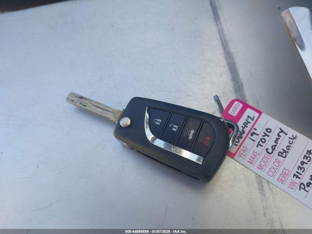 4T1B11HK5KU713937 Toyota CAMRY SE
