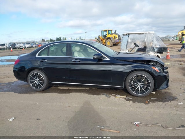 44095895 :رقم المزاد ، W1KWF8DB2LR598262 vin ، 2020 Mercedes-benz C 300 مزاد بيع
