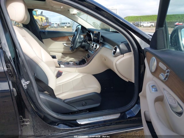 2020 MERCEDES-BENZ C 300 W1KWF8DB2LR598262 Photo 4