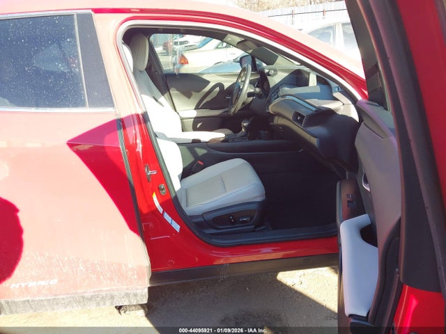 Lexus UX 250H 2019 JTHU9JBH4K2004400 Image 5
