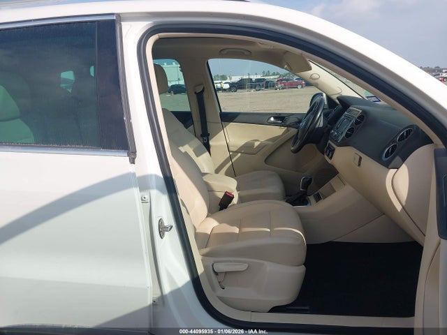 2012 VOLKSWAGEN TIGUAN WVGAV7AX3CW550686 Photo 4