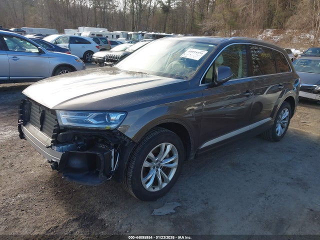 Продажа на аукционе авто 2017 Audi Q7 3.0t Premium, vin: WA1LAAF75HD031599, номер лота: 44095954