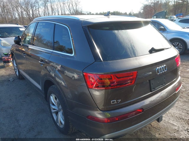 Продажа на аукционе авто 2017 Audi Q7 3.0t Premium, vin: WA1LAAF75HD031599, номер лота: 44095954