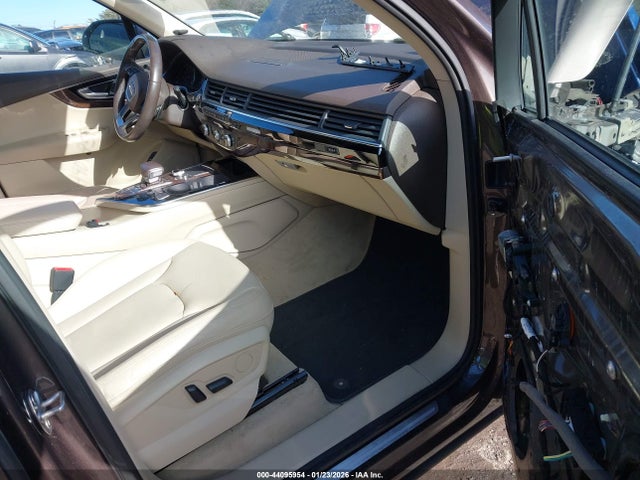 Продажа на аукционе авто 2017 Audi Q7 3.0t Premium, vin: WA1LAAF75HD031599, номер лота: 44095954