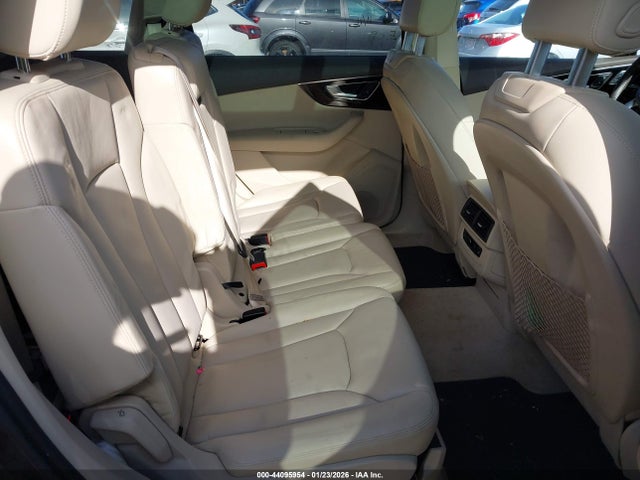 Продажа на аукционе авто 2017 Audi Q7 3.0t Premium, vin: WA1LAAF75HD031599, номер лота: 44095954