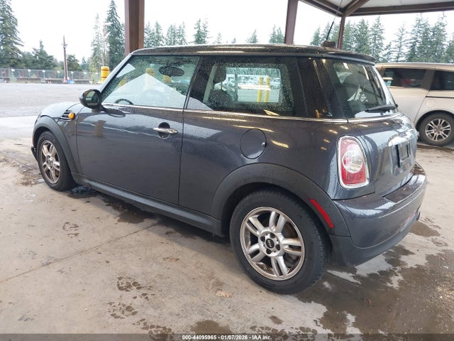 2013 MINI HARDTOP WMWSU3C56DT688819 Photo 2