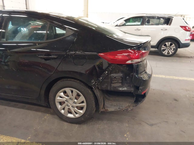 Hyundai ELANTRA SE 2018 5NPD74LF6JH264235 Image 6
