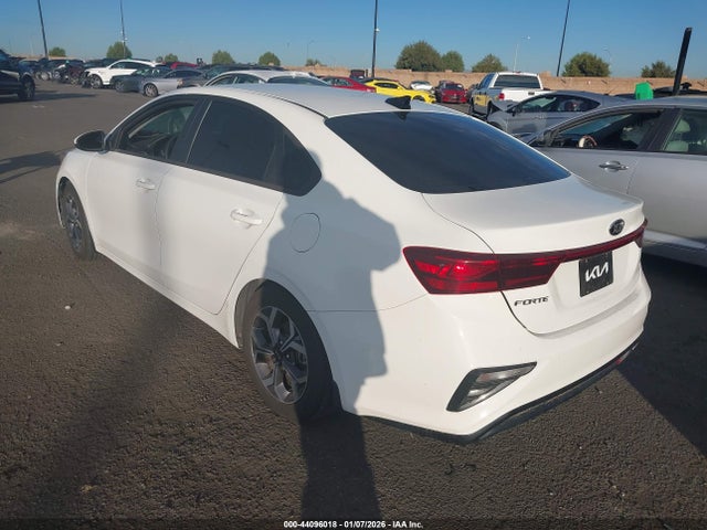 KIA Forte Lxs 2021 3KPF24AD3ME354749 Image 3