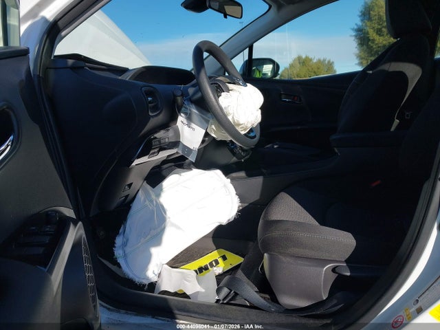 2022 TOYOTA PRIUS JTDKAMFU7N3162835 Photo 4