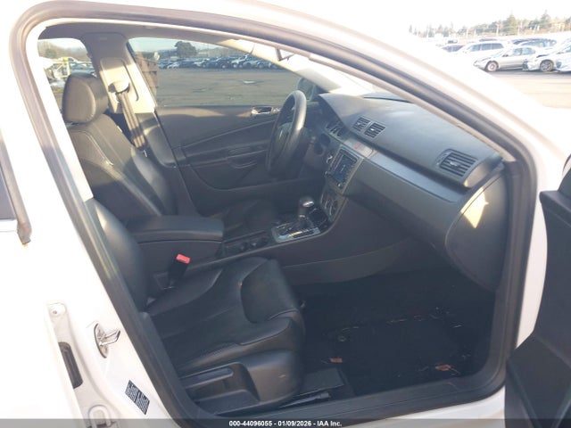 Продажа на аукционе авто 2006 Volkswagen Passat 2.0t/value Edition, vin: WVWAK73C36P202005, номер лота: 44096055