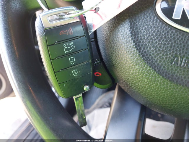 44096056 :رقم المزاد ، KNDJN2A22G7394345 vin ، 2016 Kia Soul مزاد بيع