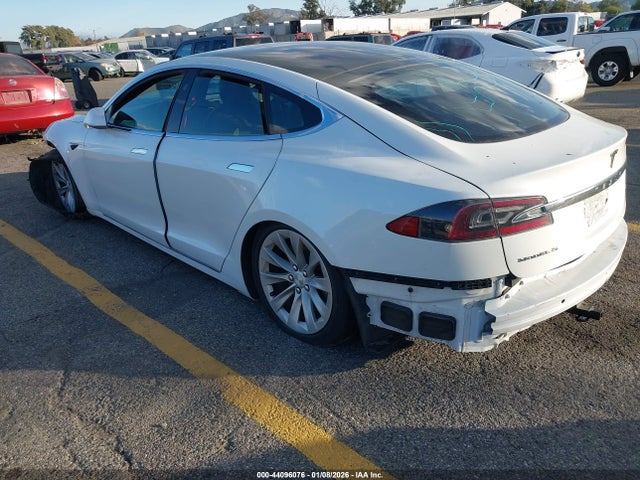 2018 TESLA MODEL S 5YJSA1E22JF293750 Photo 2