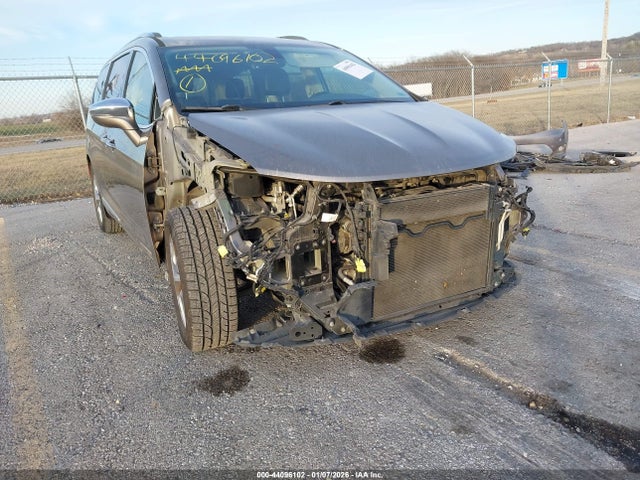 Aukcja sprzedaży 2018 Chrysler Pacifica Limited, vin: 2C4RC1GG3JR227469, numer aukcji: 44096102