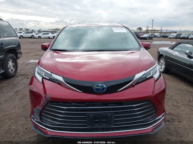 5TDZSKFC0PS091650 Toyota Sienna Limited