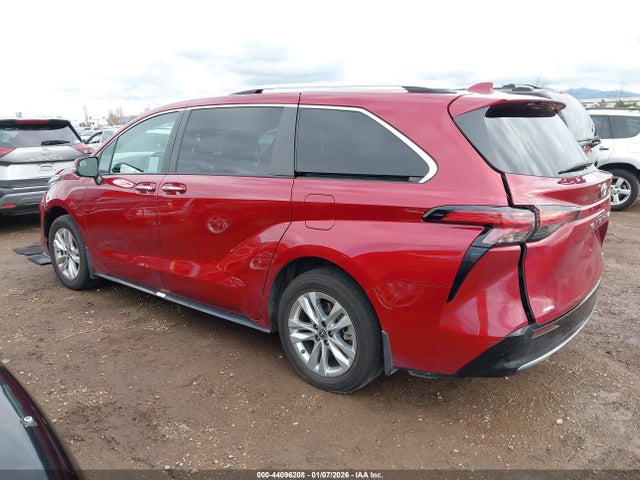 5TDZSKFC0PS091650 Toyota Sienna Limited