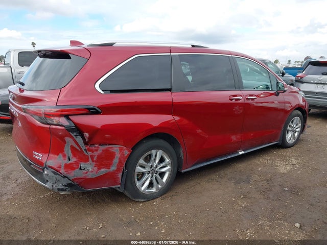 5TDZSKFC0PS091650 Toyota Sienna Limited