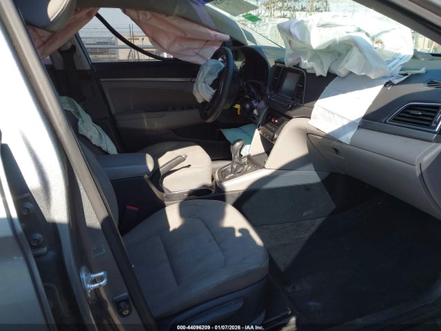 KMHD84LF8JU623373 Hyundai ELANTRA SEL