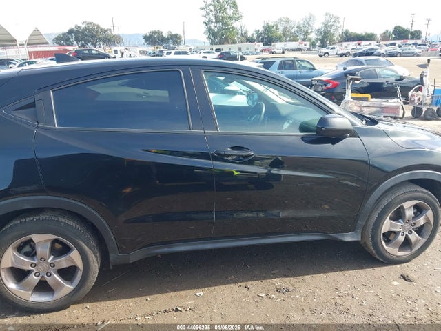 3CZRU5H38JM717889 Honda HR-V LX