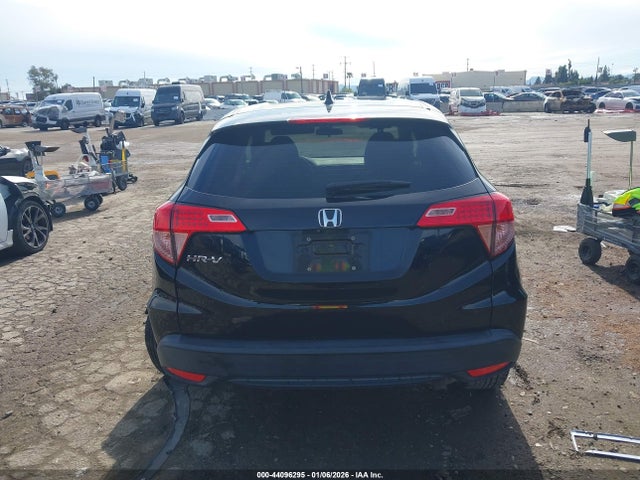3CZRU5H38JM717889 Honda HR-V LX