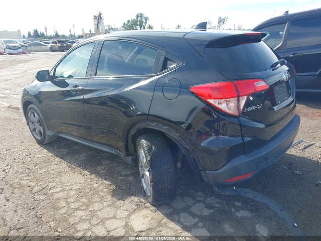 3CZRU5H38JM717889 Honda HR-V LX