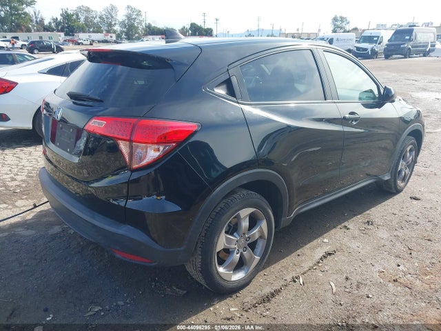 3CZRU5H38JM717889 Honda HR-V LX