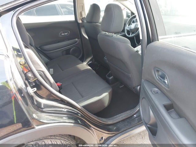 3CZRU5H38JM717889 Honda HR-V LX