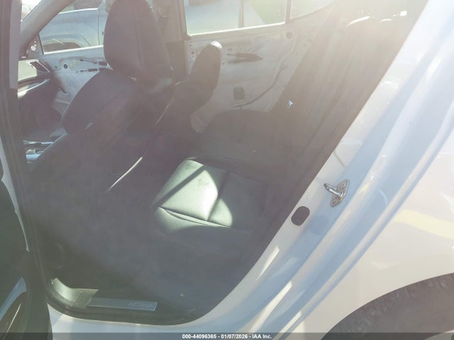 Acura TLX 2015 19UUB1F30FA025522 Image 8