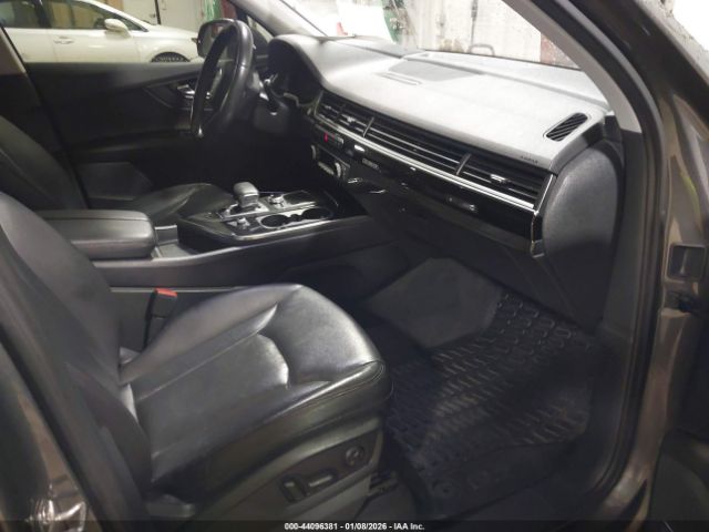 2019 AUDI Q7 WA1VAAF75KD003219 Photo 4