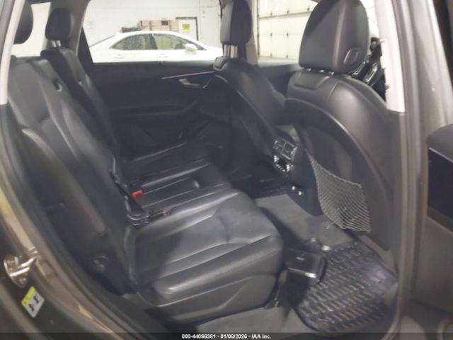 2019 AUDI Q7 WA1VAAF75KD003219 Photo 7