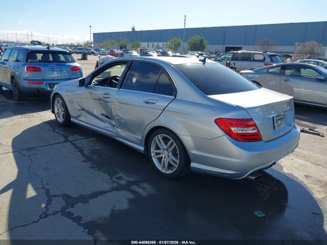 Aukcja sprzedaży 2013 Mercedes-benz C 250 Sport, vin: WDDGF4HBXDA786826, numer aukcji: 44096388