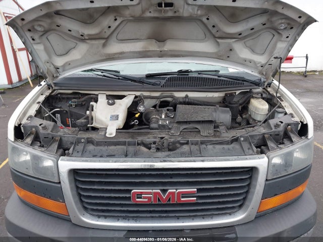GMC Savana 2500 Work Van 2016 1GTW7AFF2G1903696 Image 10