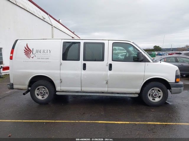 GMC Savana 2500 Work Van 2016 1GTW7AFF2G1903696 Image 13