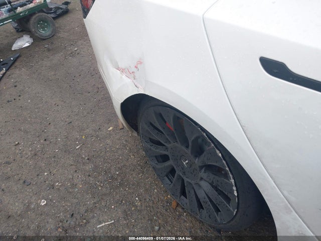 Продаж на аукціоні авто 2022 Tesla Model 3 Performance Dual Motor All-wheel Drive, vin: 5YJ3E1EC9NF315945, номер лоту: 44096409