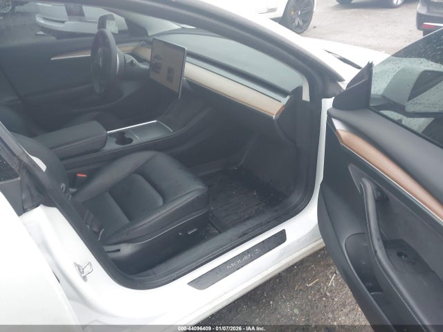 2022 TESLA MODEL 3 5YJ3E1EC9NF315945 Photo 4