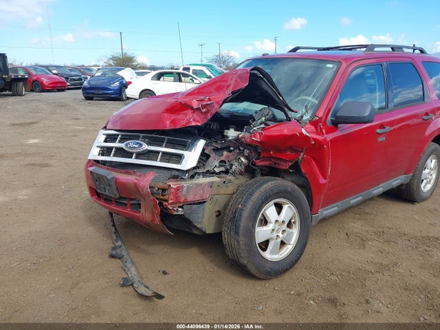 44096439 :رقم المزاد ، 1FMCU0DG7AKD45858 vin ، 2010 Ford Escape Xlt مزاد بيع
