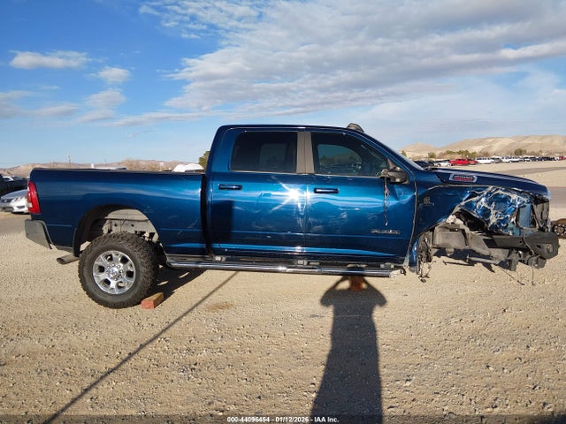 3C6UR5FLXPG523190 RAM 2500 Laramie 4x4 6&#039;4 Box