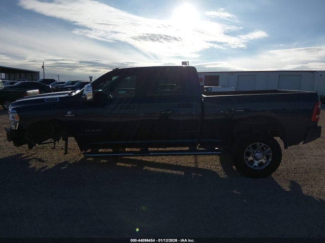 3C6UR5FLXPG523190 RAM 2500 Laramie 4x4 6&#039;4 Box