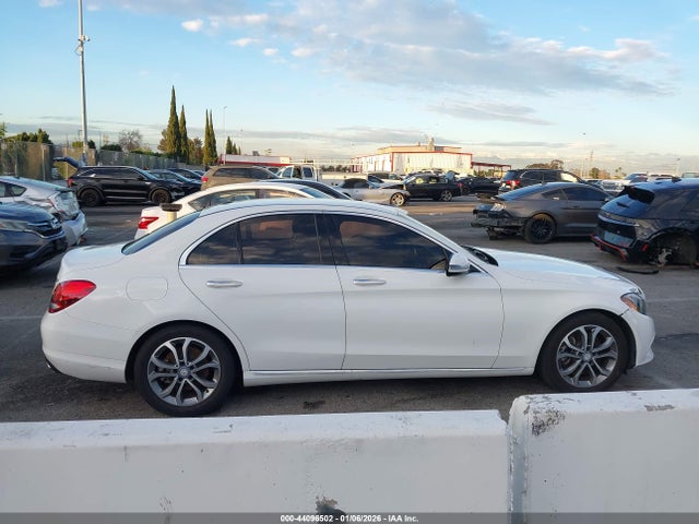 Mercedes-Benz C 300 2016 55SWF4JB8GU165837 Image 13